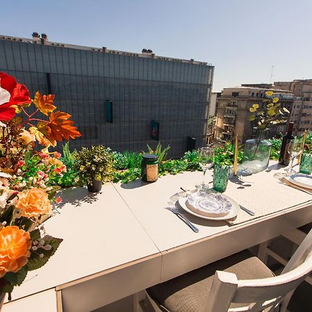 Old Town Apartment With Amazing View From The Balcony Boekarest Buitenkant foto