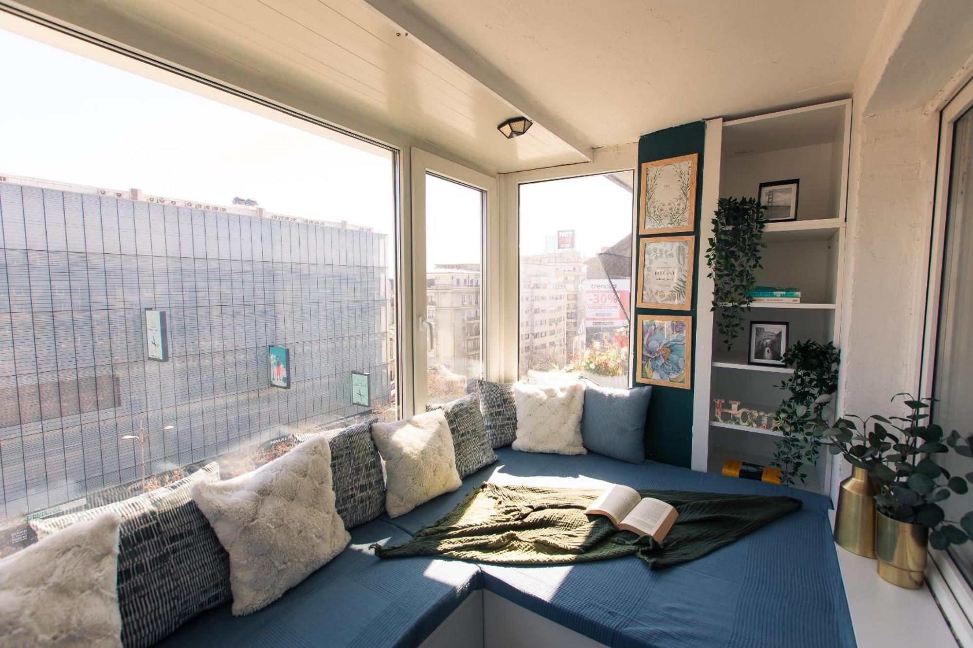 Old Town Apartment With Amazing View From The Balcony Boekarest Buitenkant foto