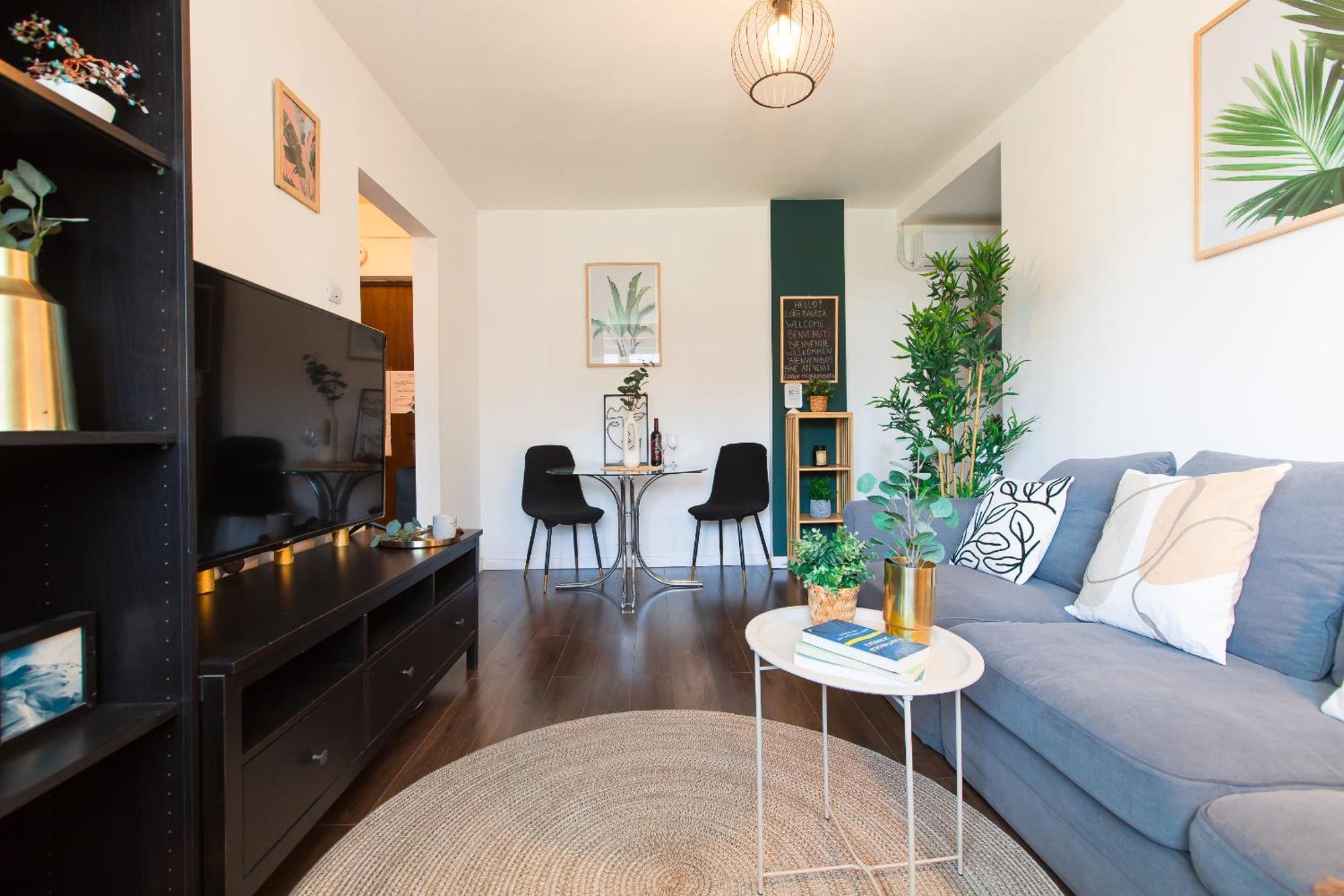 Old Town Apartment With Amazing View From The Balcony Boekarest Buitenkant foto