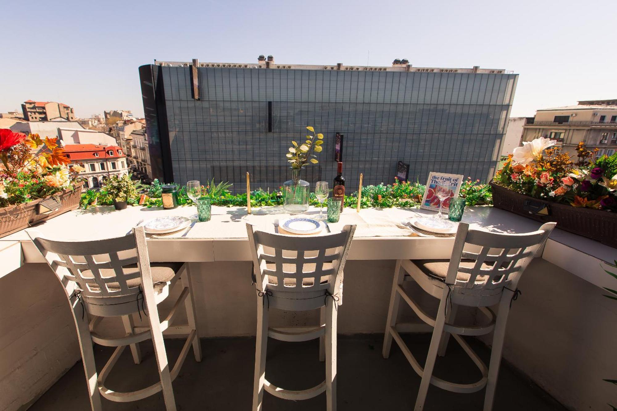 Old Town Apartment With Amazing View From The Balcony Boekarest Buitenkant foto
